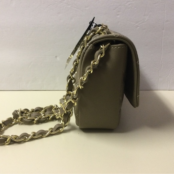 NWT Roberta Rossi Diamond Quilted Leather Crossbody - Picture 4 of 12